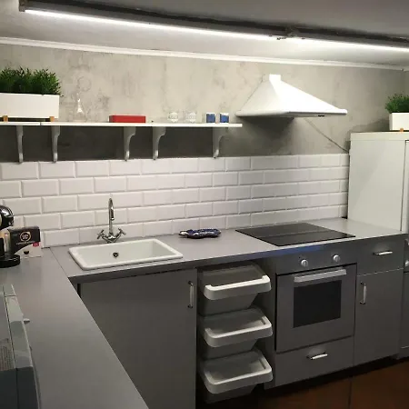 Big Calm 15min 6pers Wifi Fireplace Garden Grill * 바르샤바